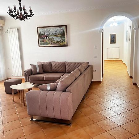 Lu Apartament Vlorë Exteriör bild