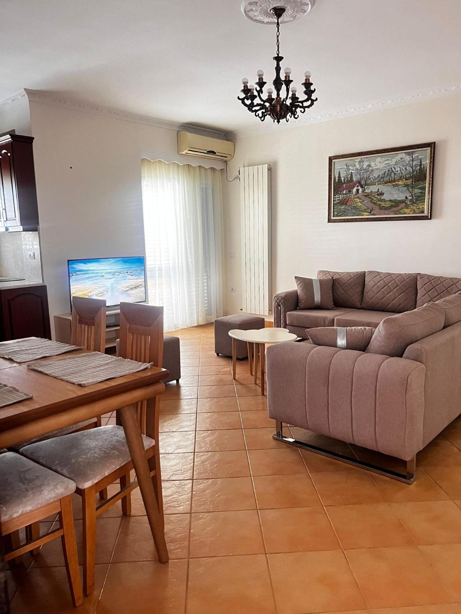 Lu Apartament Vlorë Exteriör bild