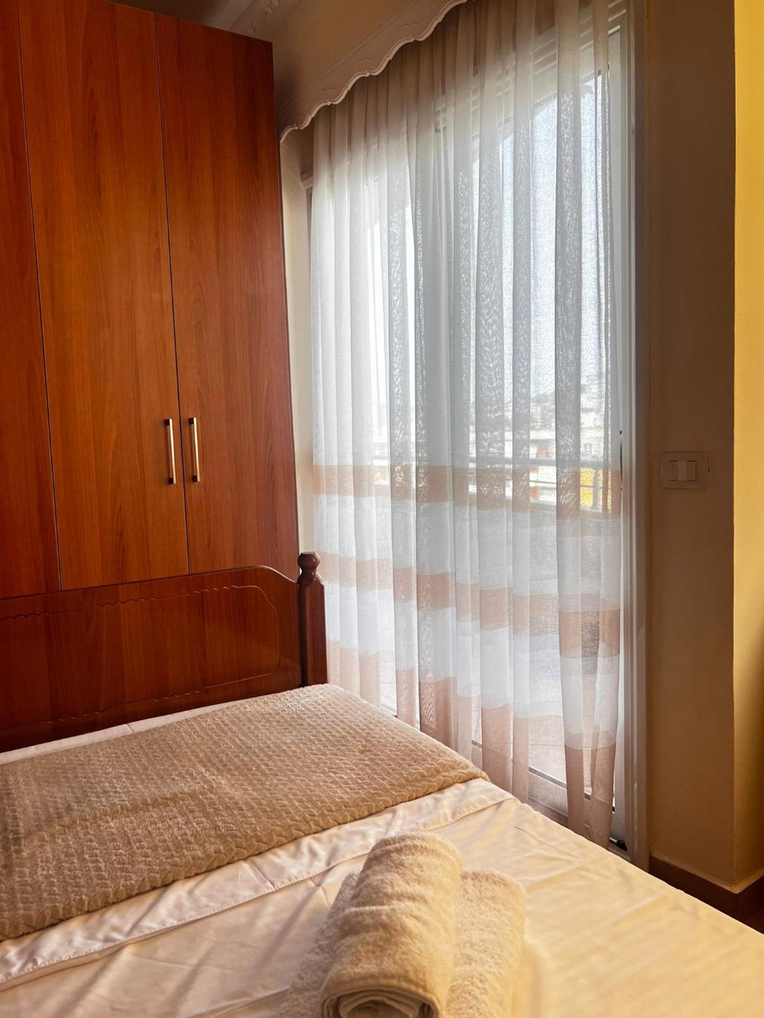 Lu Apartament Vlorë Exteriör bild