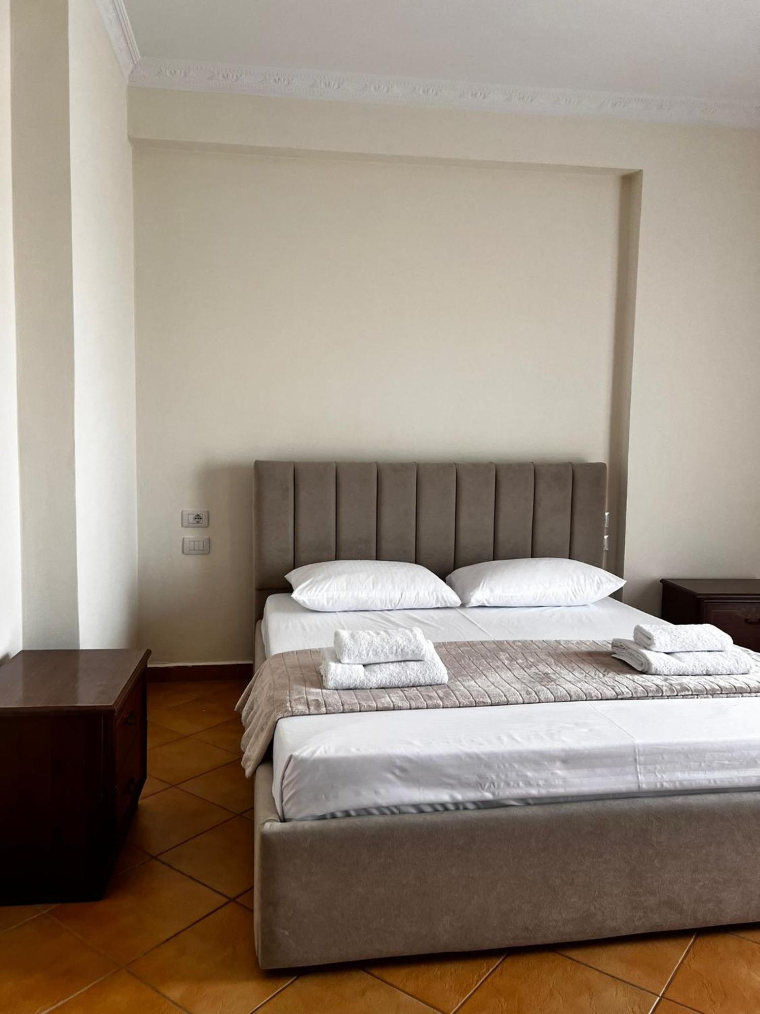 Lu Apartament Vlorë Exteriör bild