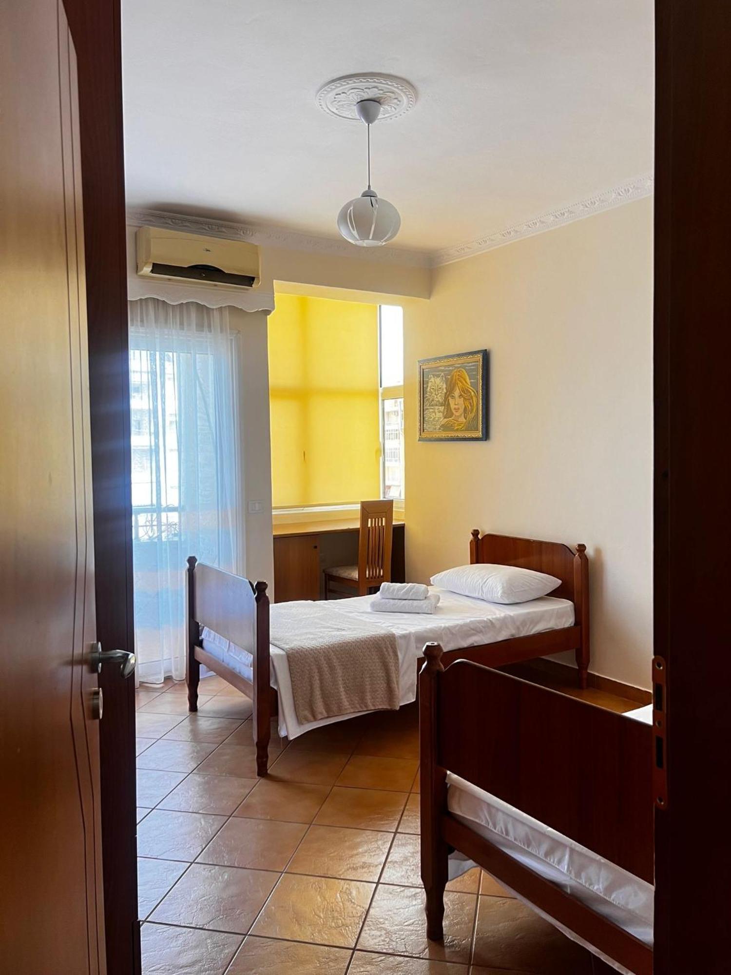 Lu Apartament Vlorë Exteriör bild